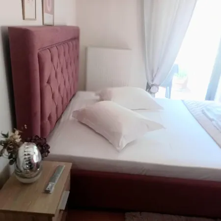 ταξιδιώτες Travellers